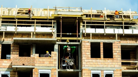 Roofing Companies to Avoid